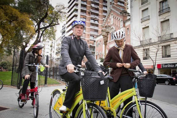 Бирн тестирует прокат в Сан-Паулу. Фото Mauricio Macri.