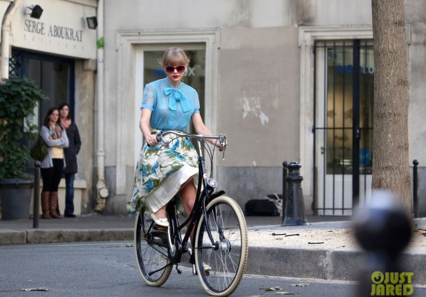 taylor-swift-begin-again-video-shoot-red-preview-clip-13-封面